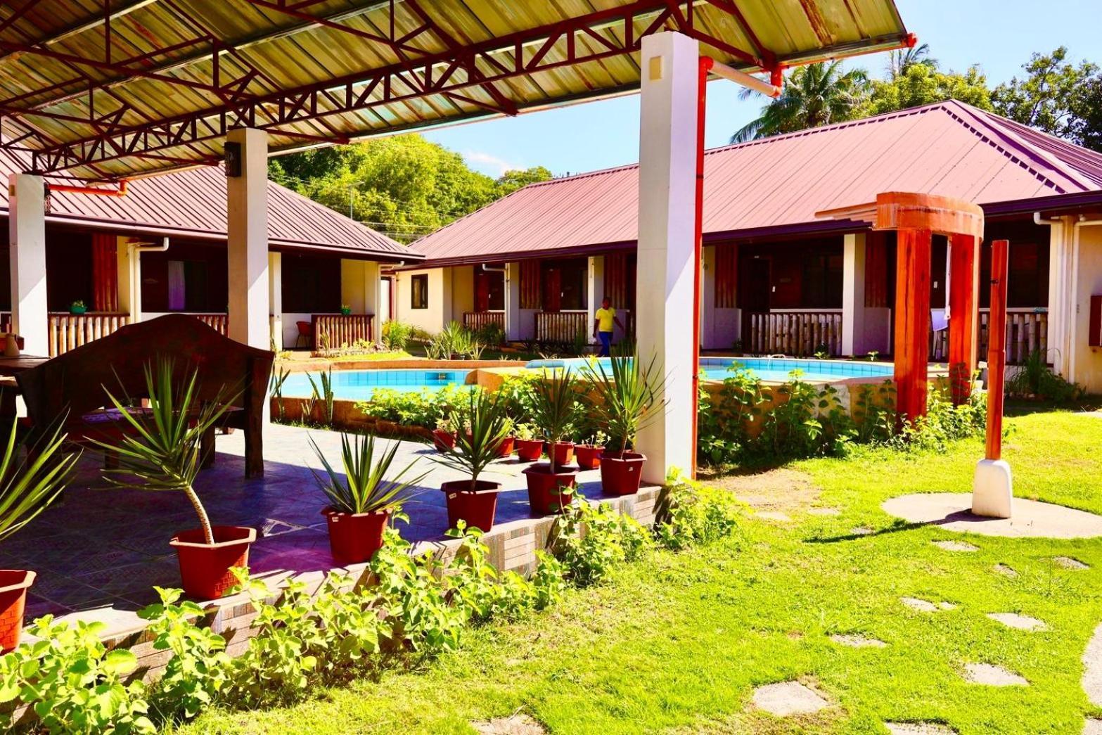 Chiisai Natsu Resort Bolod  외부 사진