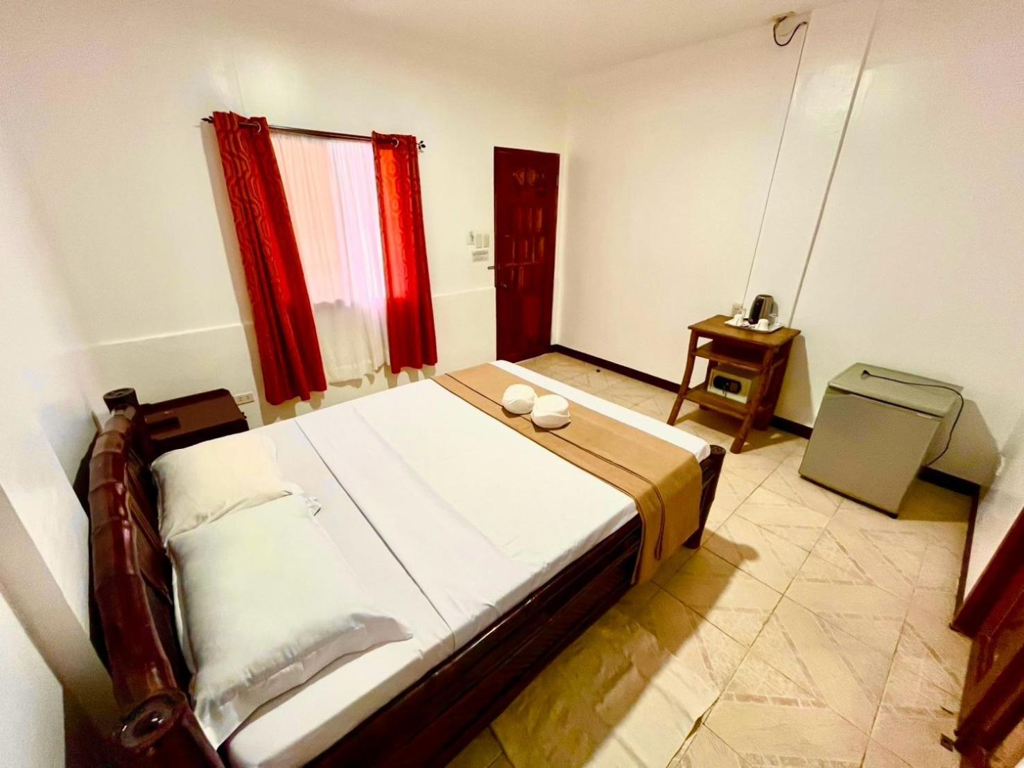 Chiisai Natsu Resort Bolod  외부 사진