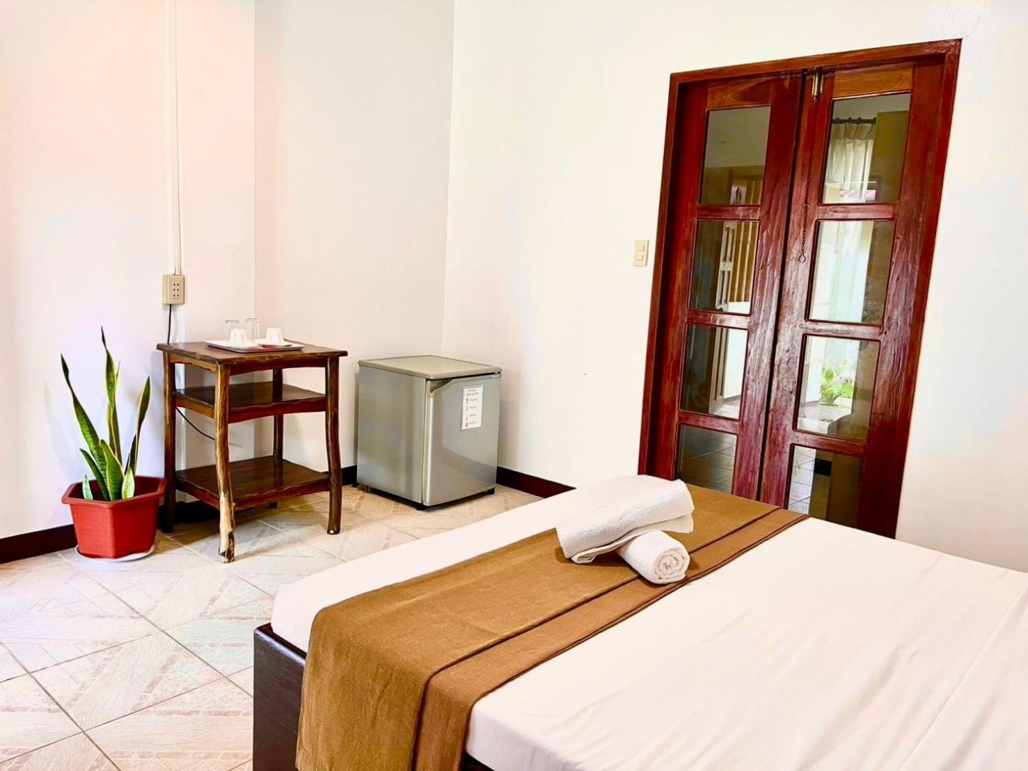 Chiisai Natsu Resort Bolod  외부 사진